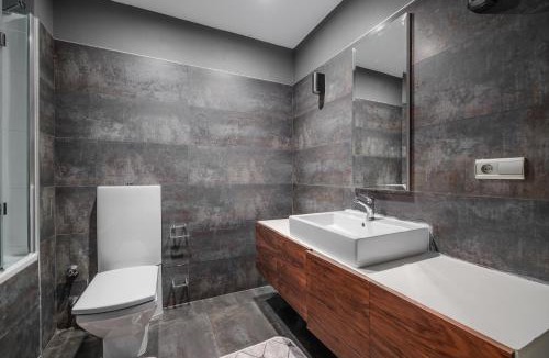 Uskudar Apartment | Duplex Flat w Panoramic Bosphorus View and Terrace