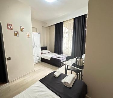Karesi Hotel | GLR OTEL