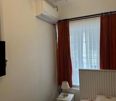 Taksim Apartment | Yellowhouse Room 1