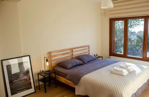 Konak Apartment | Stylish Triplex Apartment in The Heart of Izmir