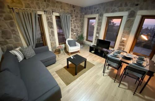 Konak Apartment | Stone Studio with Beautiful View in heart of İzmir