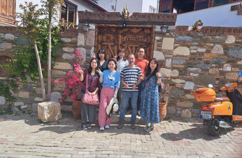 Selcuk House | Amazon Petite Palace