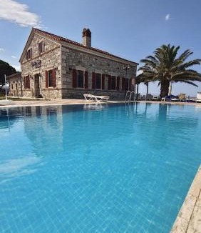 Seferihisar Hotel | Lavantalı Konak Otel Restoran