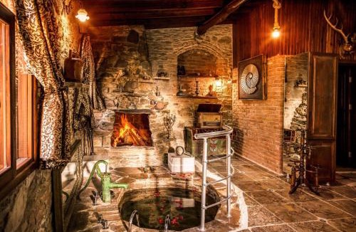 Sirince House | Stonehouse