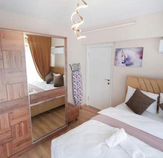 Esenyurt Apartment | Two Bedroom King Deluxe Suite IS9