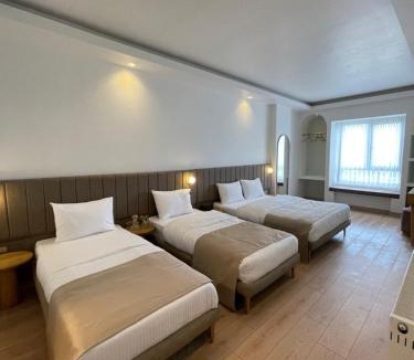 Arnavutkoy Hotel | Meshk Airport Hotel
