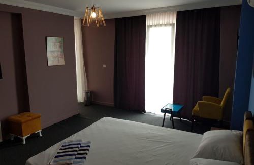 Pendik Hotel | Retro Suites