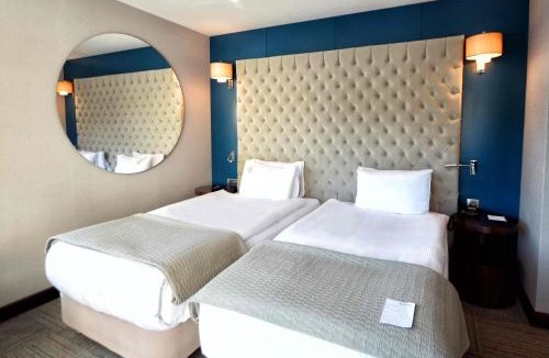 Balcova Hotel | Ramada Encore by Wyndham Izmir