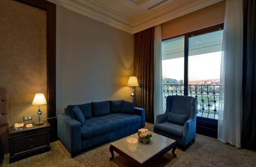 Yesilpınar Mahallesi Hotel | Vialand Palace Hotel