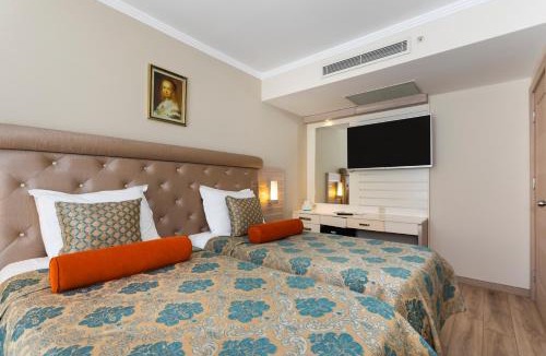 Kemer Resort | Orange County Kemer