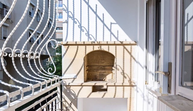 Spacious Flat with Balcony on Bagdat Street in Istanbul