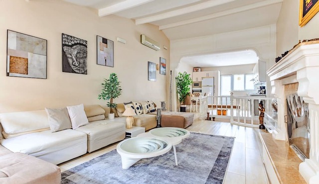 Duplex Flat w Fireplace 7 min to City's Nisantasi in Istanbul