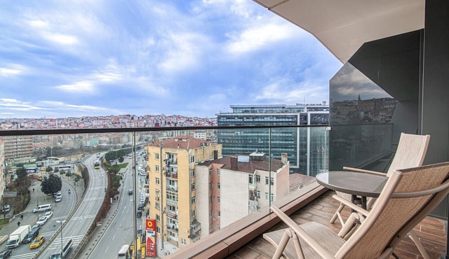 Centrally Located Flat with Balcony in Beyoglu in Istanbul