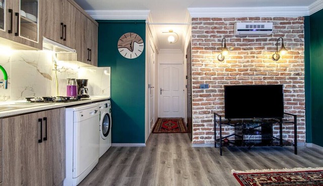 Fabulolus Flat near Kennedy Avenue in Fatih in Istanbul