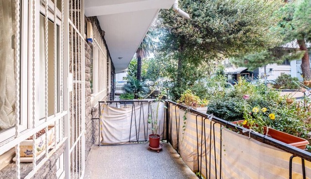 Chic Flat with Balcony Close to Caddebostan Shore in Istanbul