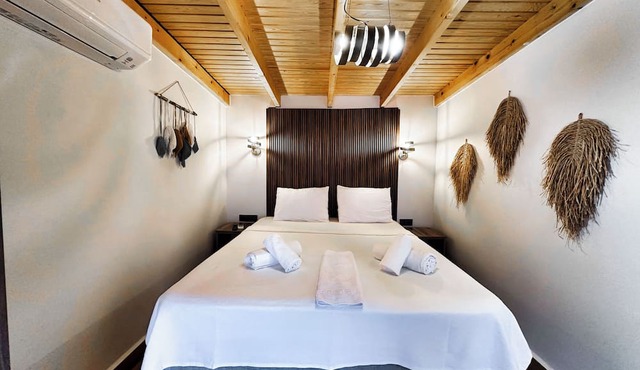 Tinos Otel & Bağ Evi (+12 Yaş)