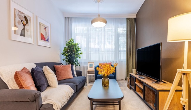 Chic and Roomy Flat Near City's Nisantasi Mall in Istanbul