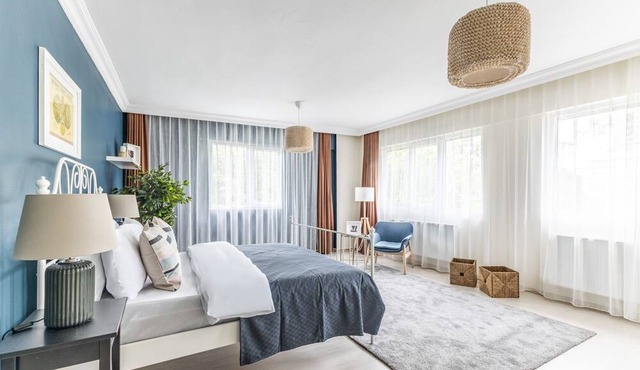 Stylish Sea View Flat on Bagdat Avenue in Bostanci
