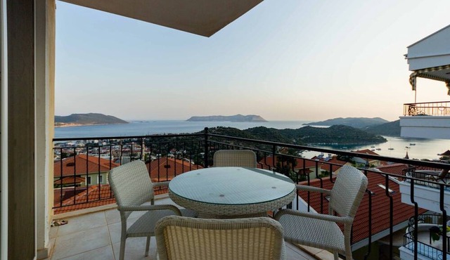 Sea View Flat 5 min to Ancient City in Kas in Antalya