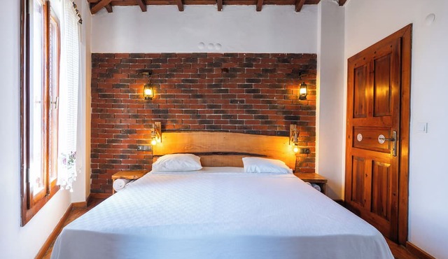 Amazon Petite Palace