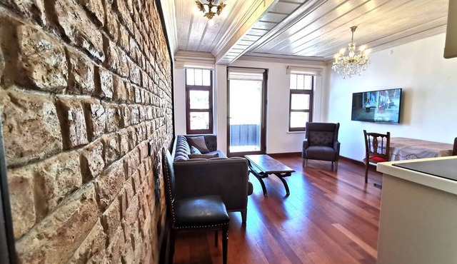 Apartment with balcony at balat in Istanbul