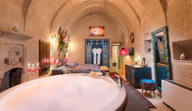 Acer Cave Hotel