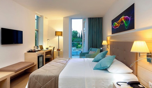 The Room Hotel & Apartments in Konyaalti