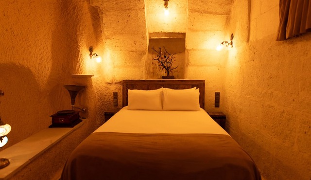 Lemon Cave Suites And Coffee House