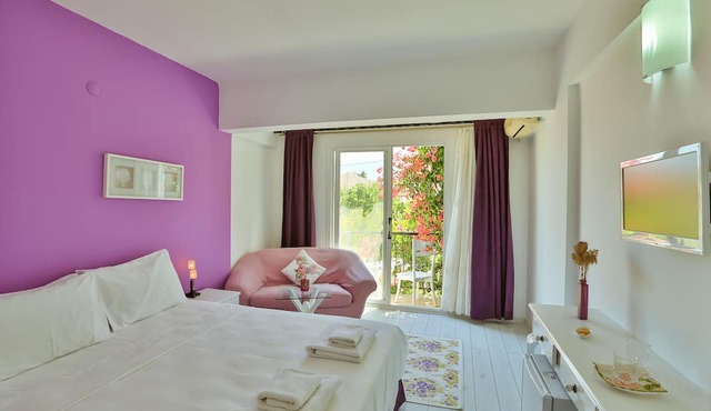 Kiraz Otel in Cesme