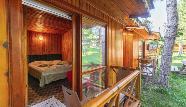 Nesilce Tatil Koyu in Mengen
