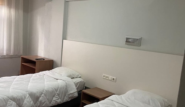 Şahin Otel