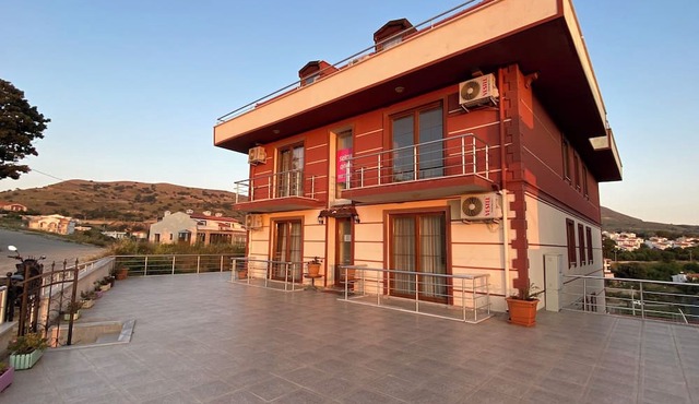 SELÇUK APART in Gökçeada
