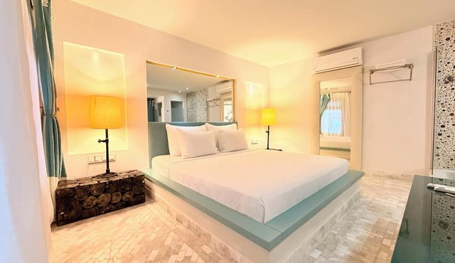 Marge Hotel (Adults Only 12+)