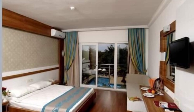 Luca Beach Hotel