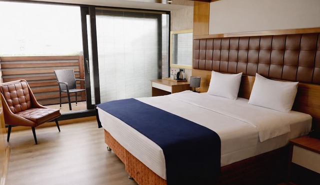 The Hera Platinum Hotel
