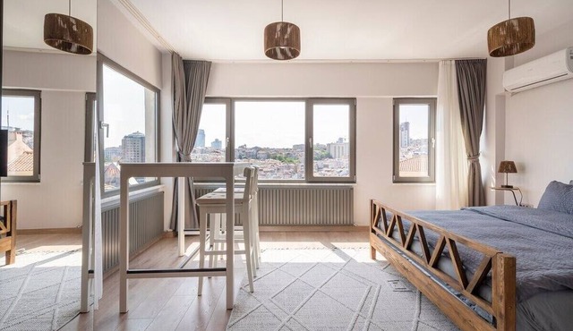 Modern, family-sized flat with breathtaking views on the iconic Bosphorus. in Istanbul