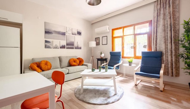 Charming Flat w Garden, 5 min to Beach in Kemer in Antalya