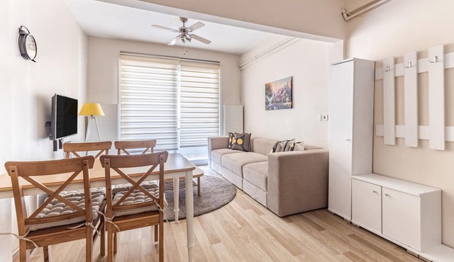 Convenient Flat with Balcony 7 min to Bull Statue