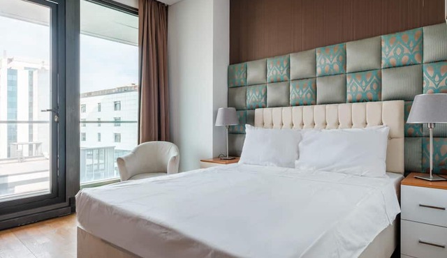 Studio with City View Balcony 2 min to Metro in Istanbul