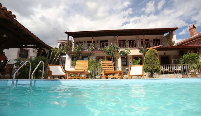 Akropolis Hotel