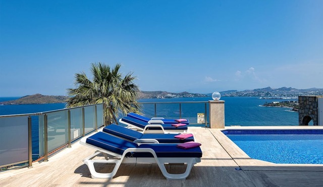 Yalıkavakta 3 Odalı Villa BD4148