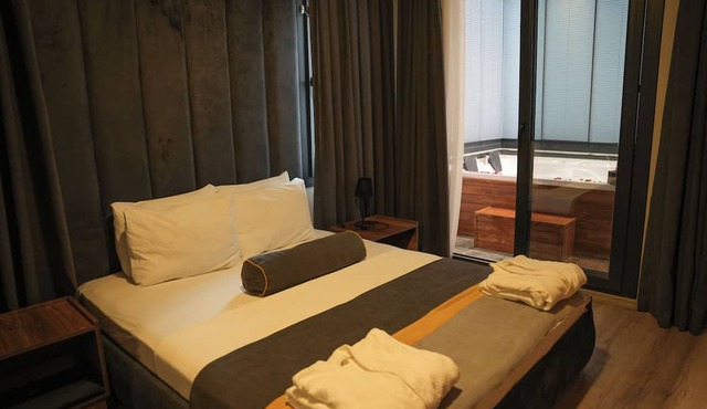 LIMONOTTO SUIT OTEL