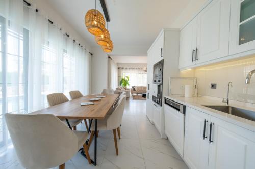 Lily of the Valley Luxury Villa Fethiye, Yesiluzumlu by Sunworld Villas in Fethiye