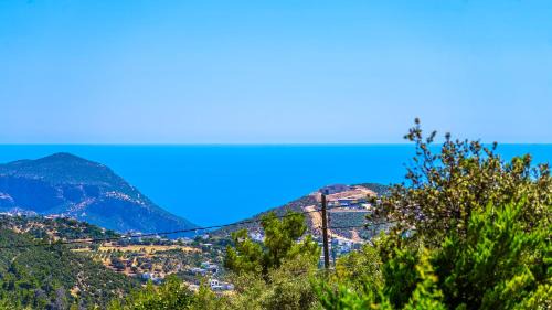 Secluded Sea-View Family Escape Villa Bella 3 Lale in Üzümlü