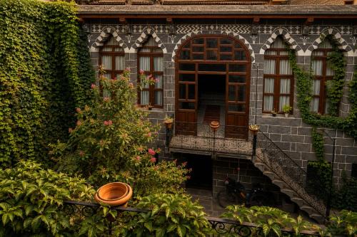 Taş Avlu Konaklama Tesisi in Diyarbakır
