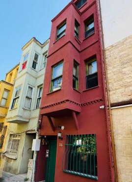 Mercan Apartments Balat- Courtyard Room in Istanbul