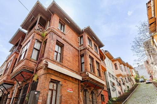 Iconic 5-Bedroom Historic Mansion in Istanbul