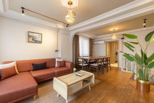 Elsol Historic Mansion - Three Bedroom Flat in Istanbul