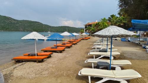 Bodrum Bosphorus Beachfront Villa for 9 people