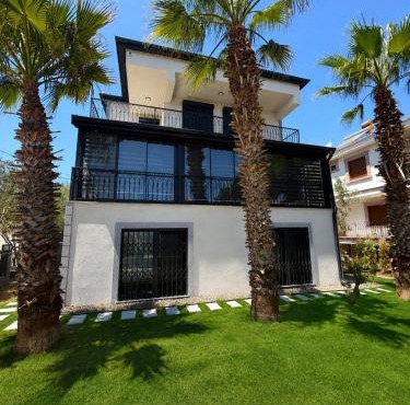 Pearl Mansion-2 Sea View 3BR Duplex Villa, Near Seaside in Cunda in Ayvalık